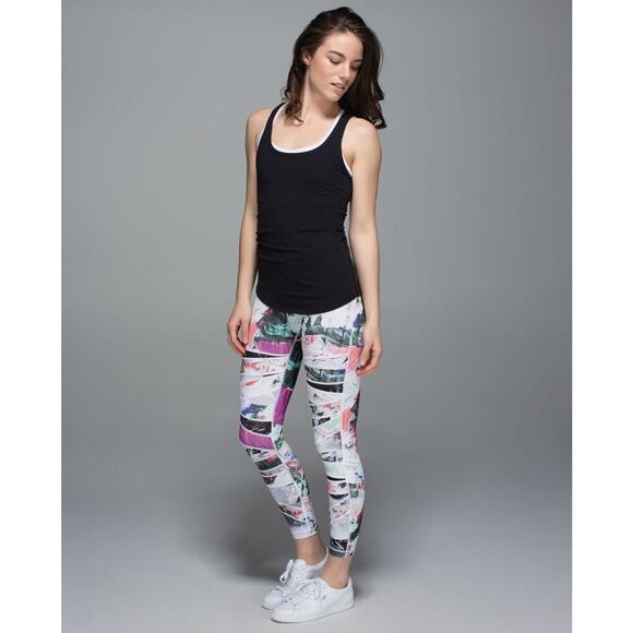 LULULEMON Rare High Times Pant Sz 4 Multi / Biggie Pigment Wave White Black - Picture 3 of 11